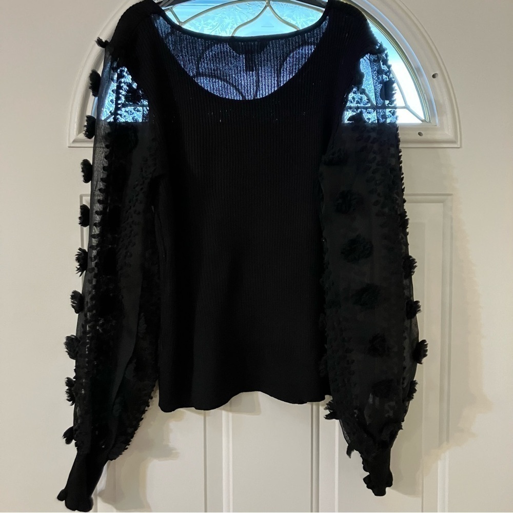 No boundaries black top with sheer sleeves Size XL - Picture 2 of 9